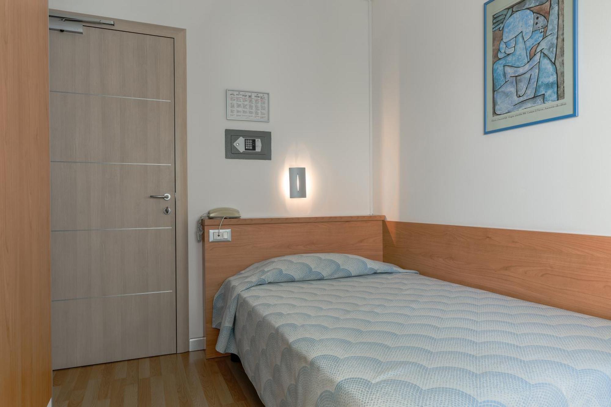 Hotel Riviera Каорле Экстерьер фото
