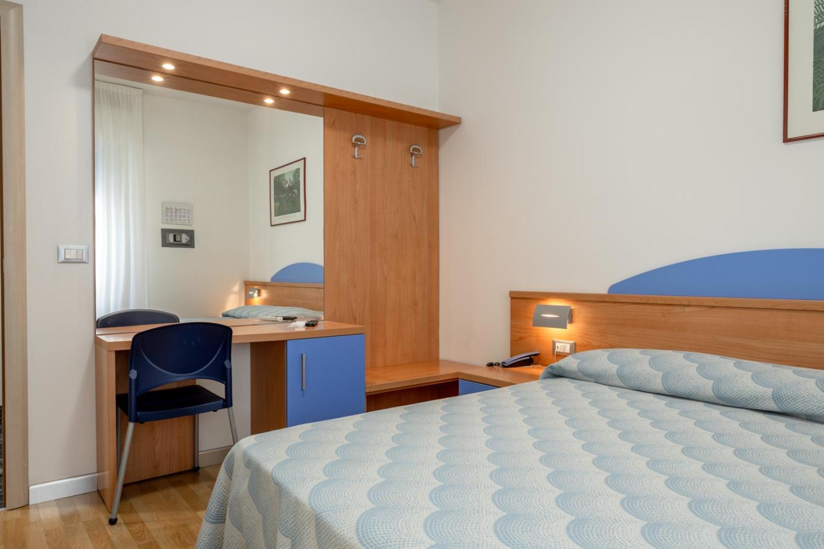 Hotel Riviera Каорле Экстерьер фото
